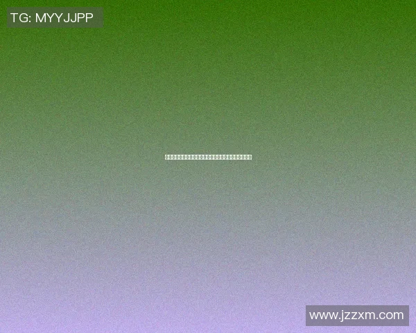 足球明星开车带小粉丝畅游城市感受足球魅力与青春活力