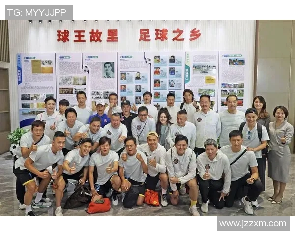 双重身份的足球明星：场上英雄与场外生活的精彩交织