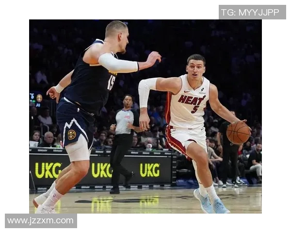 足球明星们的尬舞比赛视频引发热议笑声不断精彩瞬间回顾