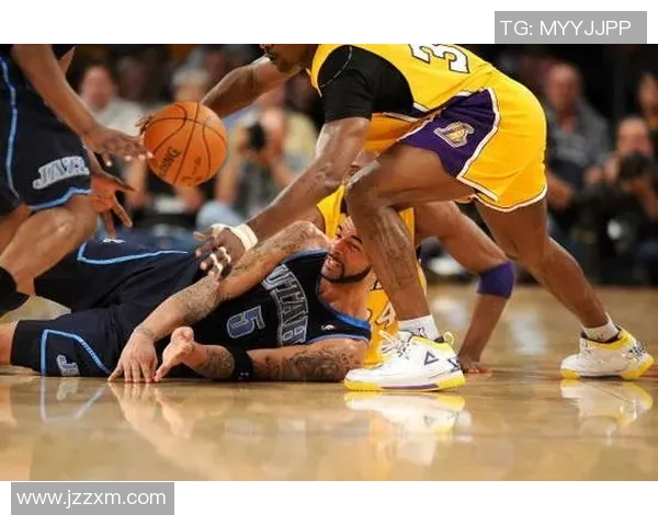 湖人对决爵士季后赛第二场精彩回顾与战术分析