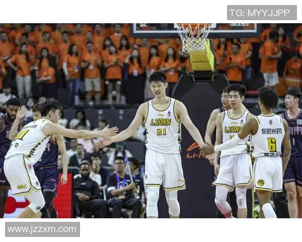 第7轮激战广厦对决广东争夺季后赛名额的关键之战